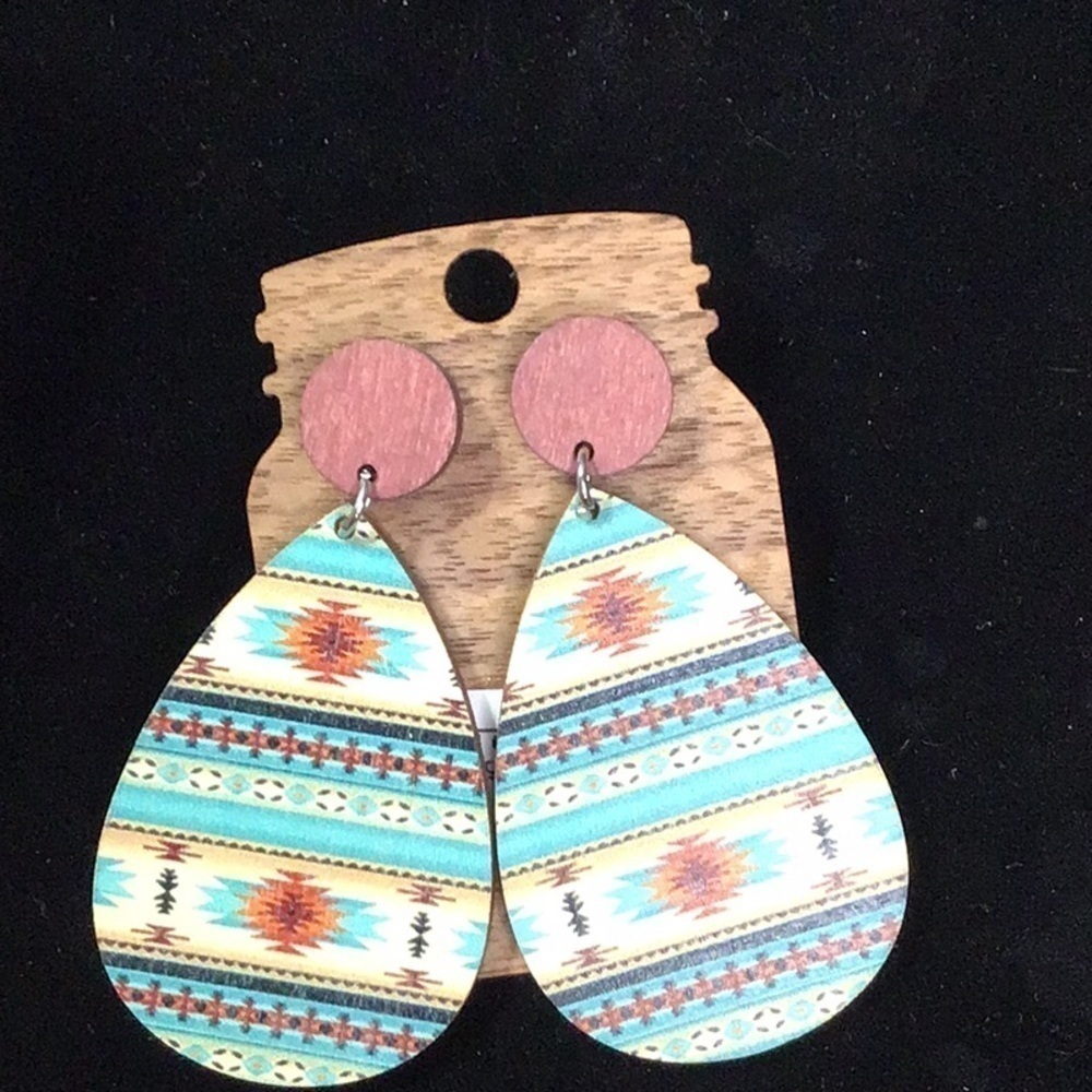 Wood Aztec Post Earrings  (7jj)